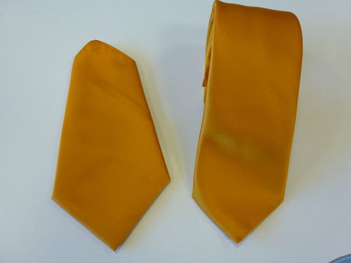 Corbata raso 8 cm, pañuelo Oro